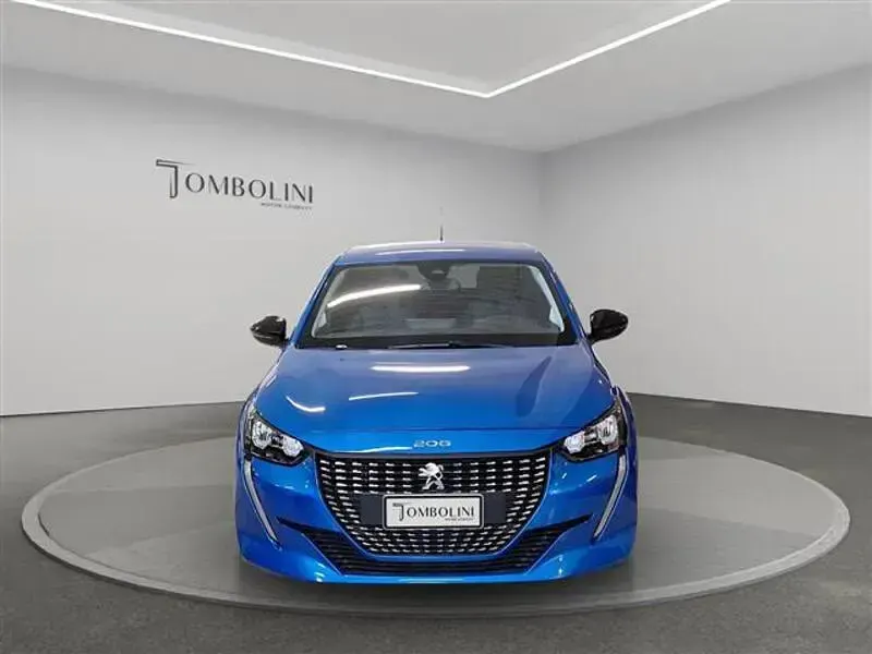 Usata Peugeot 208 Allure 101 CV (74 kW) 2023 Blu/azzurro Utilitaria