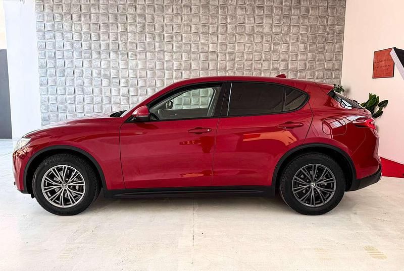 Usata Alfa Romeo Stelvio Business 190 CV (139 kW) 2020 Rosso SUV