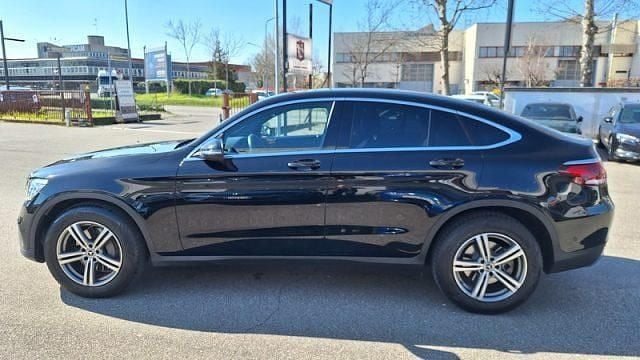 Usata Mercedes GLC200 163 CV (119 kW) 2020 Nero SUV