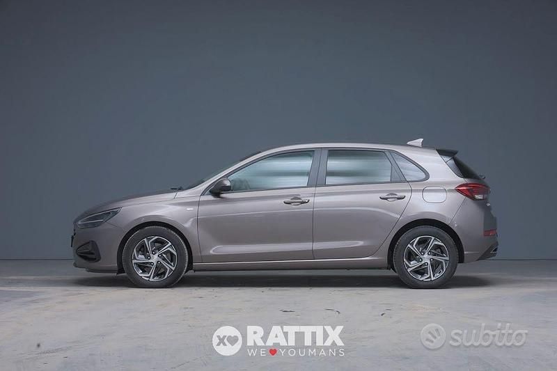 Usata Hyundai i30 Prime 119 CV (87 kW) 2023 Marrone Berlina
