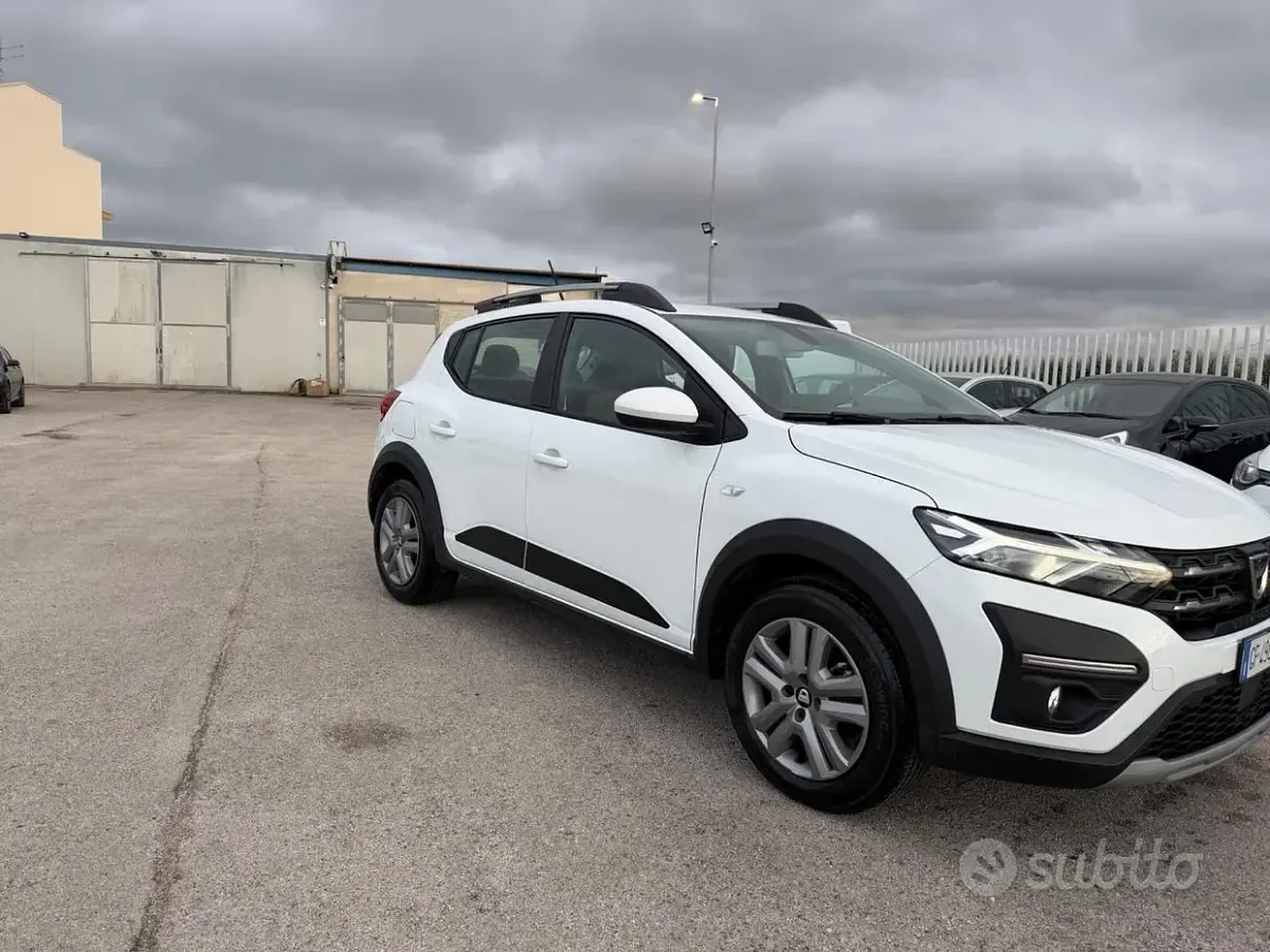 Usata Dacia Sandero Comfort 101 CV (74 kW) 2021 Bianco Berlina