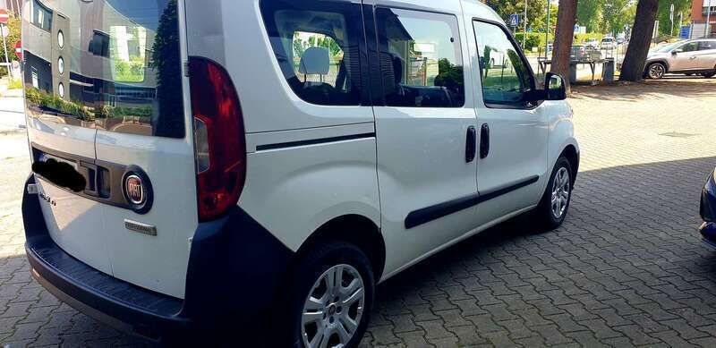 Usata Fiat Doblò 95 CV (69 kW) 2019 Bianco Monovolume