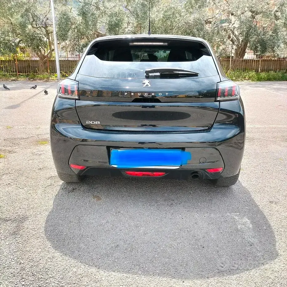 Usata Peugeot 208 Allure 102 CV (75 kW) 2020 Nero Utilitaria