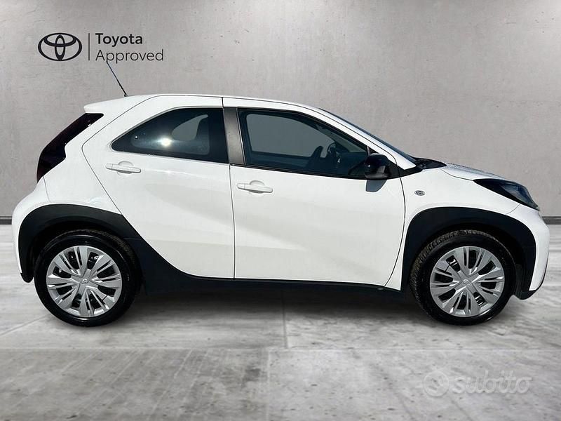 Usata Toyota Aygo X Active 72 CV (52 kW) 2023 Bianco SUV