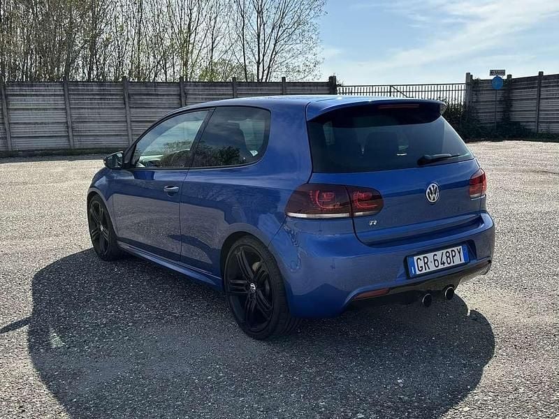 Usata VW Golf VI R 271 CV (199 kW) 2011 Blu/azzurro Utilitaria
