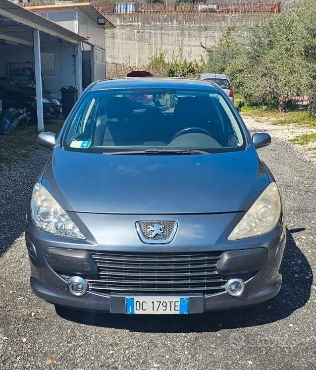 Usata 2006 Peugeot 307 Due volumi | 2400 € (Buon prezzo) - Immagine 1/4