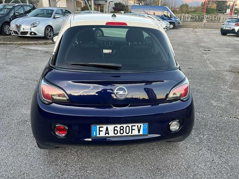 Usata Opel Adam Glam 87 CV (63 kW) 2015 Blu/azzurro Utilitaria
