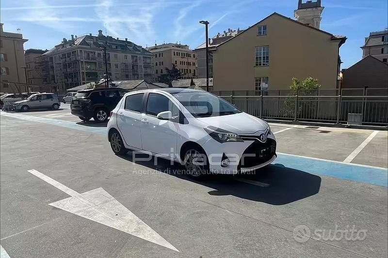 Usata Toyota Yaris Multidrive S 99 CV (72 kW) 2014 Bianco Utilitaria