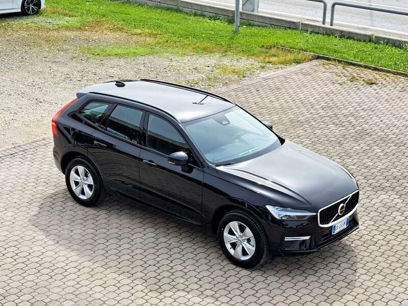 Nero Usata 2023 Volvo XC60 SUV | 40.990 € (Ottimo prezzo) - Immagine 1/4