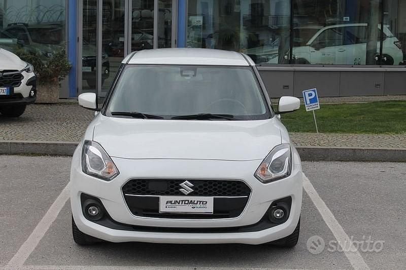 Usata Suzuki Swift 90 CV (66 kW) 2019 Bianco Utilitaria