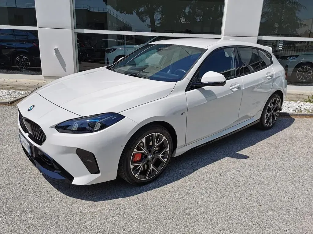 Usata BMW 120 M Sport 163 CV (119 kW) 2025 Bianco Utilitaria