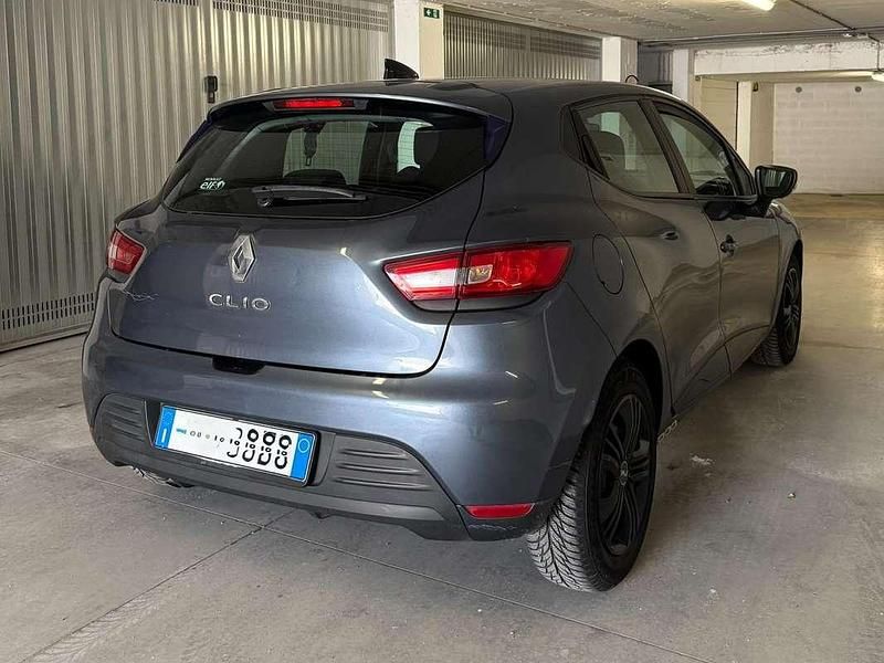 Usata Renault Clio IV 73 CV (53 kW) 2017 Grigio Berlina