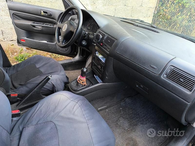 Usata VW Golf 110 CV (80 kW) 1999 Nero Berlina