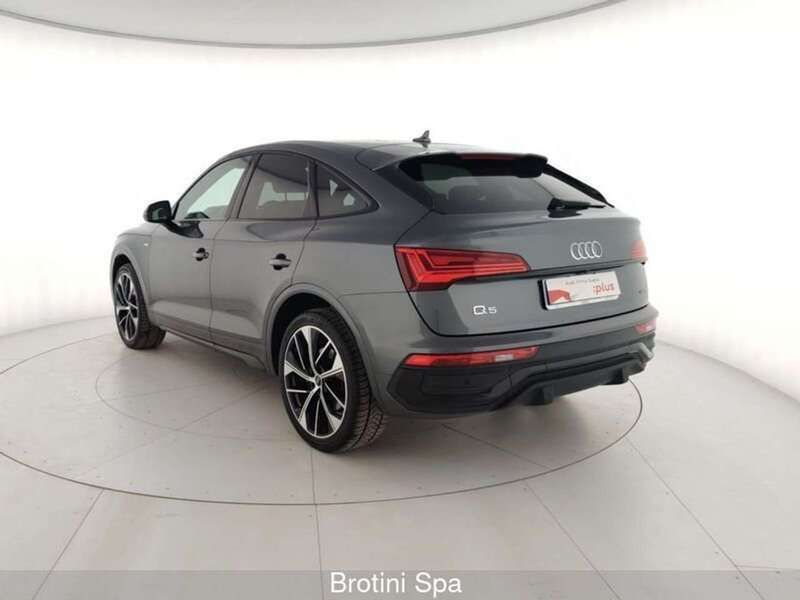 Usata Audi Q5 S-Line 204 CV (150 kW) 2022 Grigio SUV