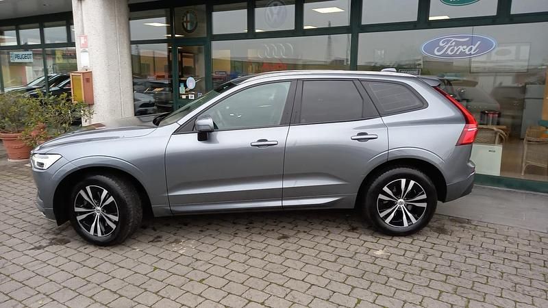 Usata Volvo XC60 Momentum 197 CV (144 kW) 2020 Grigio SUV
