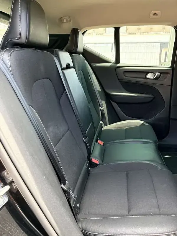 Usata Volvo XC40 Business Edition 150 CV (110 kW) 2019 Nero SUV