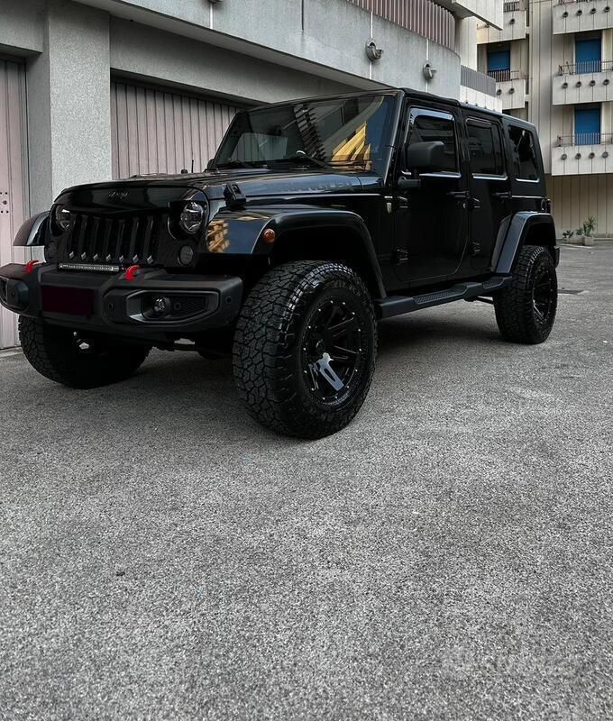 Usata 2010 Jeep Wrangler Unlimited Sport SUV | 27.500 € - Immagine 1/4