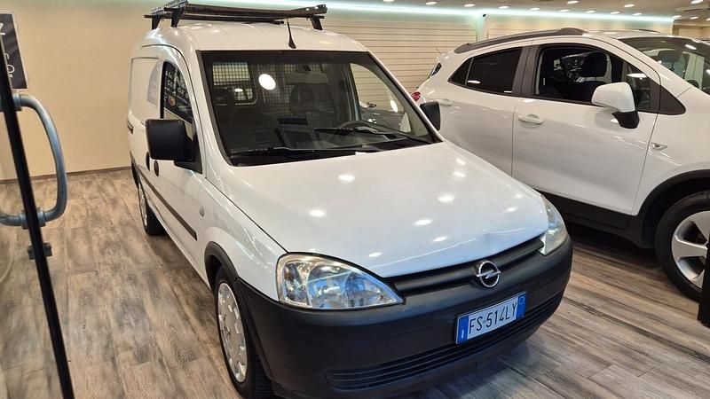 Usata Opel Combo 75 CV (55 kW) 2008 Bianco Monovolume