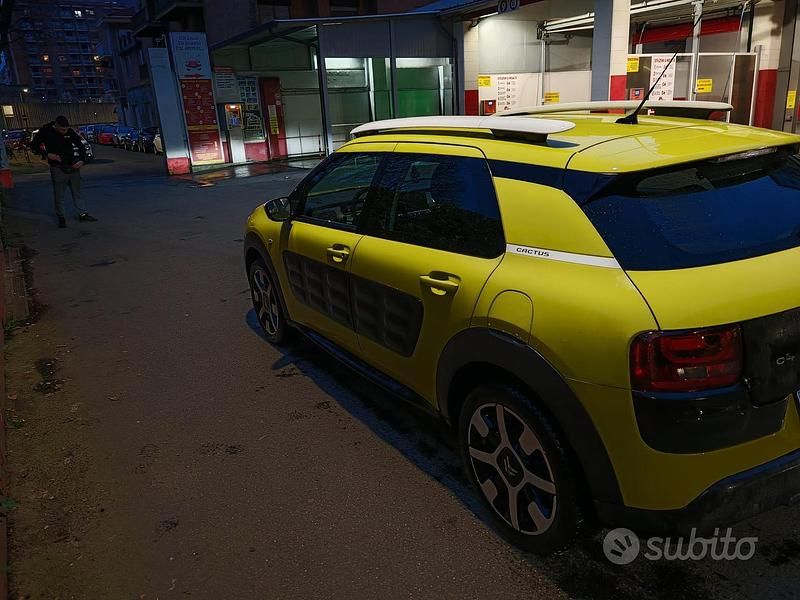 Usata Citroën C4 82 CV (60 kW) 2015 Giallo Berlina