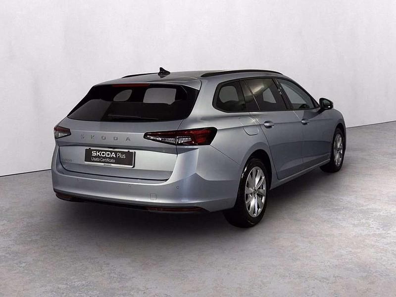 Usata Skoda Superb Selection 150 CV (110 kW) 2024 Argento pebble metallizzato Station wagon