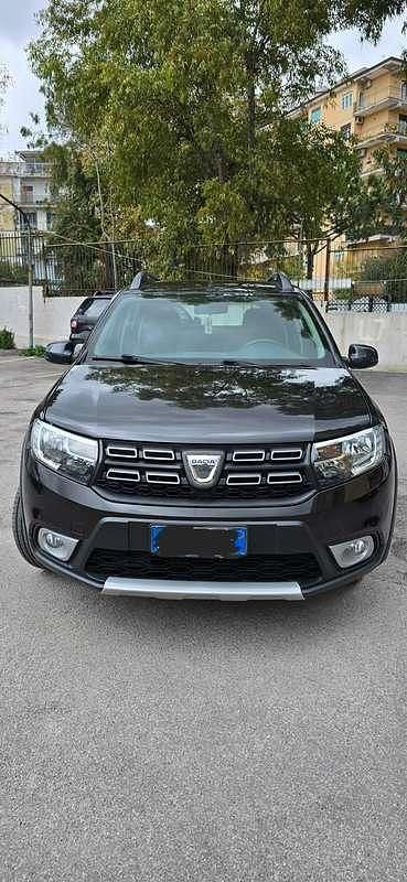Usata Dacia Sandero Stepway 90 CV (66 kW) 2018 Nero Berlina