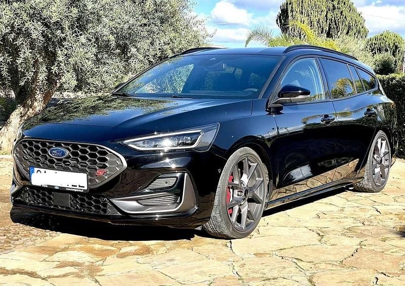 Usata Ford Focus ST 280 CV (205 kW) 2024 Nero Station wagon
