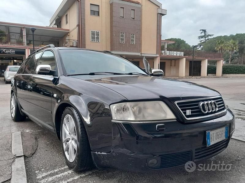 Usata Audi A6 110 CV (80 kW) 2001 Nero Station wagon