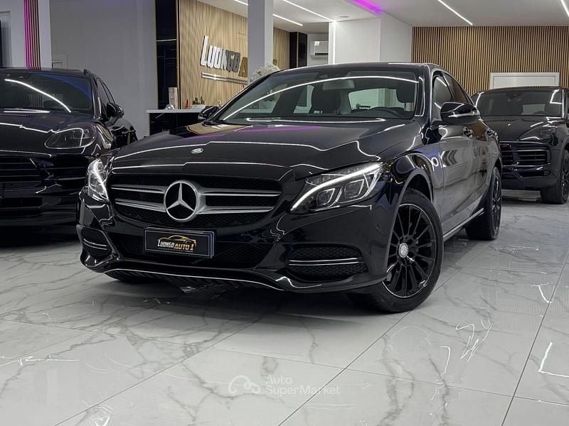 Usata Mercedes C250 Premium 204 CV (150 kW) 2016 Nero Berlina