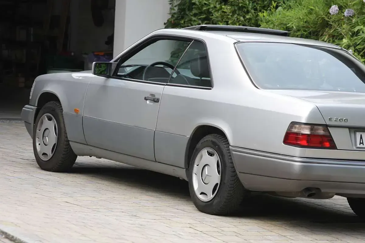 Usata Mercedes 200 136 CV (100 kW) 1995 Grigio Coupé