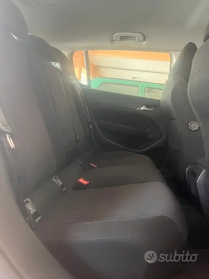 Usata Peugeot 308 116 CV (85 kW) 2014 Bianco Utilitaria