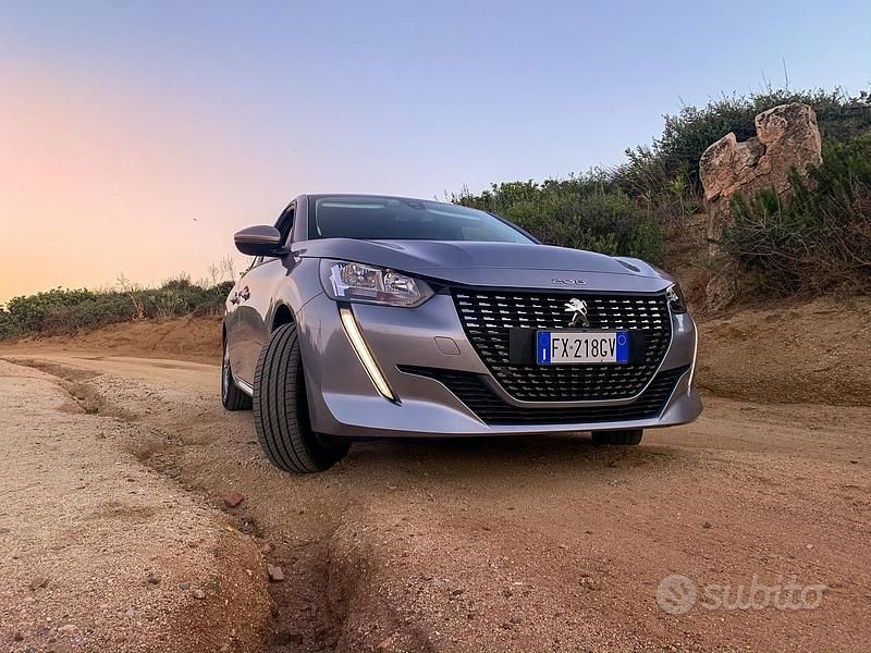 Usata Peugeot 208 101 CV (74 kW) 2019 Grigio Utilitaria
