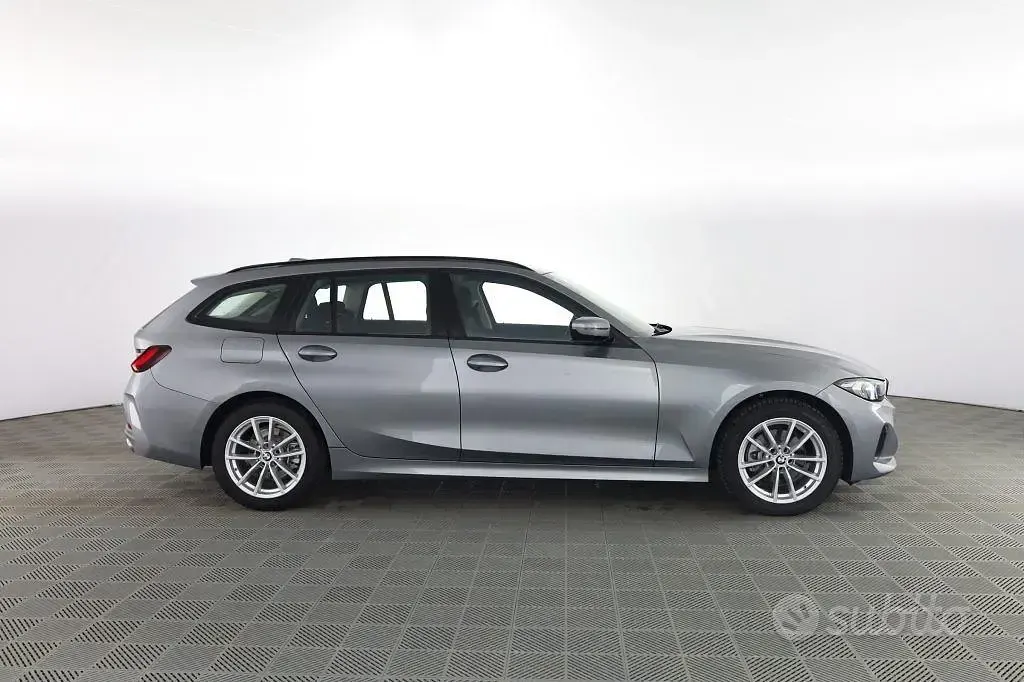 Usata BMW 320e Efficient Dynamics 190 CV (139 kW) 2023 Grigio Station wagon