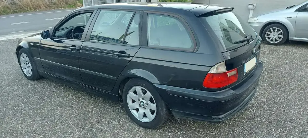 Usata BMW 320 150 CV (110 kW) 2004 Nero Station wagon