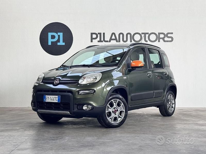 Usata Fiat Panda 4x4 S 95 CV (69 kW) 2015 Verde Utilitaria