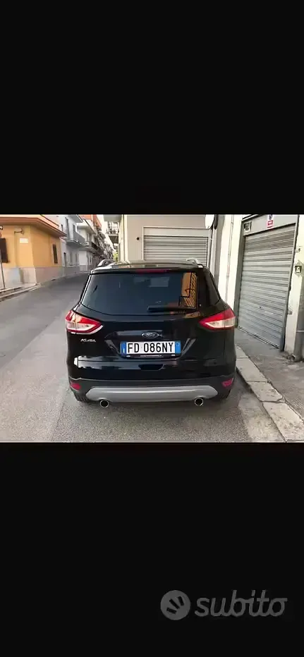 Usata Ford Kuga Titanium 120 CV (88 kW) 2016 Nero SUV
