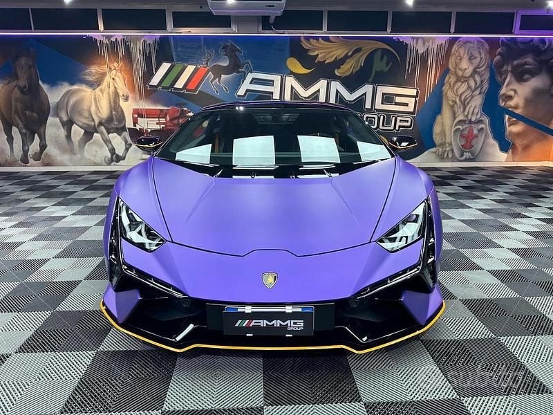 Usata Lamborghini Huracán 640 CV (470 kW) 2024 Opaco Coupé