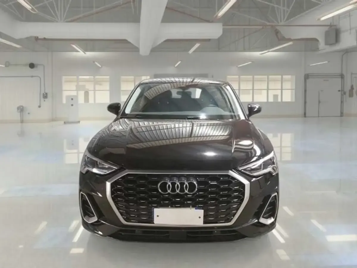 Usata Audi Q3 Sportback S-Line 150 CV (110 kW) 2020 Nero SUV