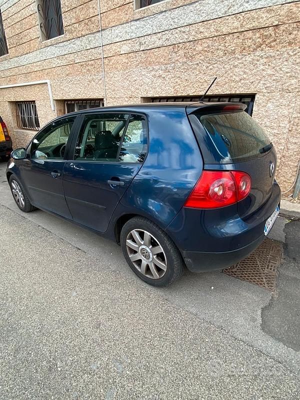 Usata VW Golf V 115 CV (84 kW) 2007 Blu Berlina