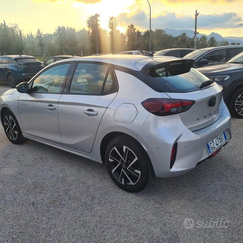 Usata Opel Corsa 100 CV (73 kW) 2025 Grigio Utilitaria