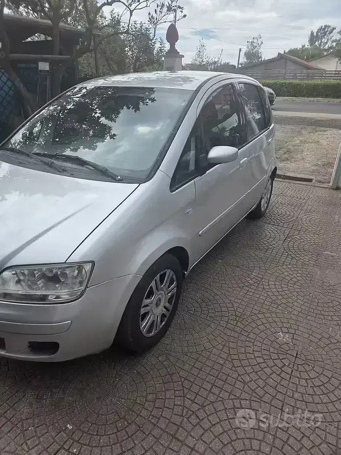 Usata Fiat Idea Active 77 CV (56 kW) 2007 Grigio Monovolume