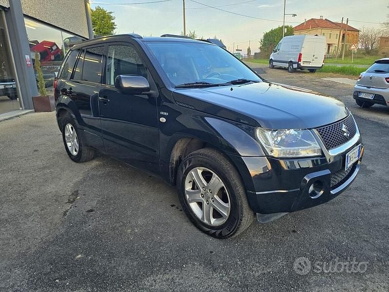 Usata Suzuki Grand Vitara 130 CV (95 kW) 2008 Nero SUV