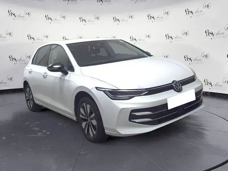 Usata VW Golf VIII Life 149 CV (109 kW) 2025 Bianco Berlina