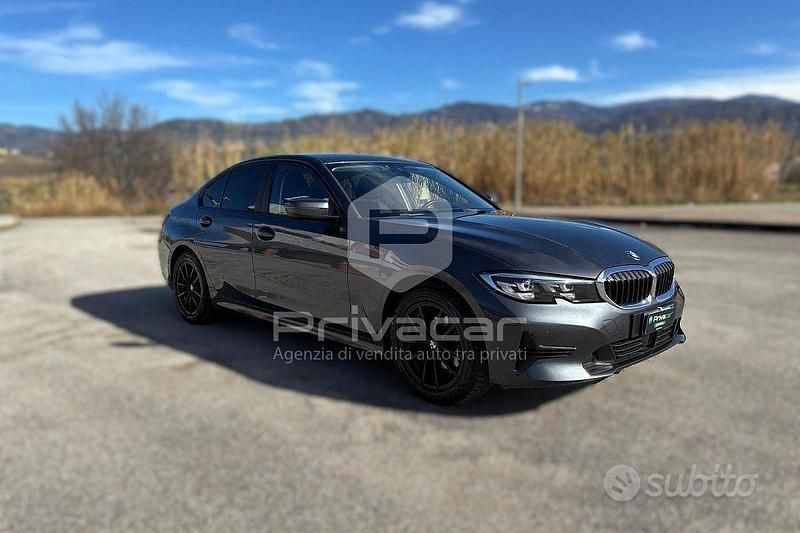 Usata BMW 316 Luxury Line 122 CV (89 kW) 2021 Grigio Berlina