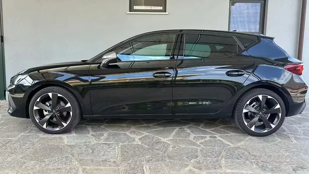 Usata Cupra Leon 150 CV (110 kW) 2025 Nero Berlina