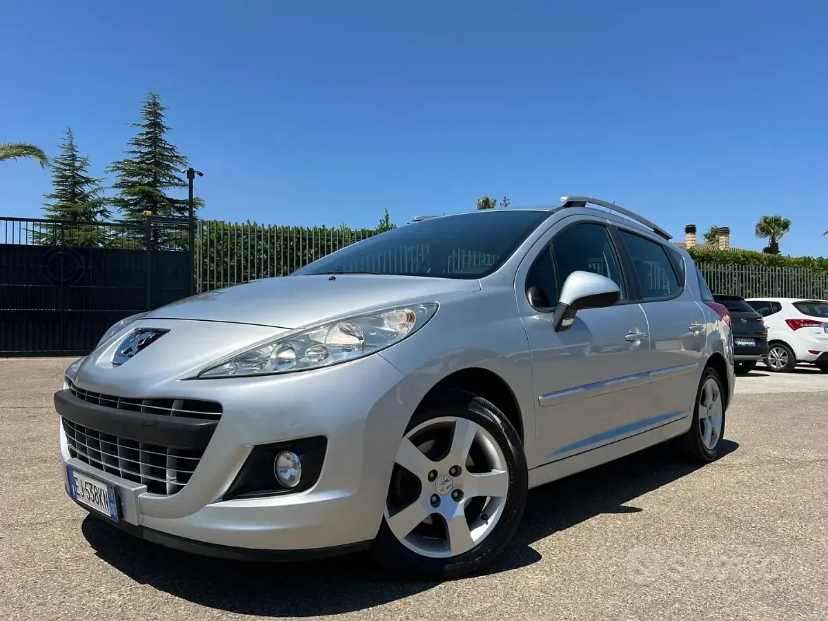 Usata Peugeot 207 Allure 93 CV (68 kW) 2011 Argento Station wagon