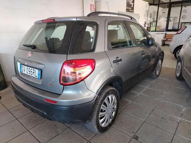 Usata Fiat Sedici Emotion 107 CV (78 kW) 2009 Grigio SUV