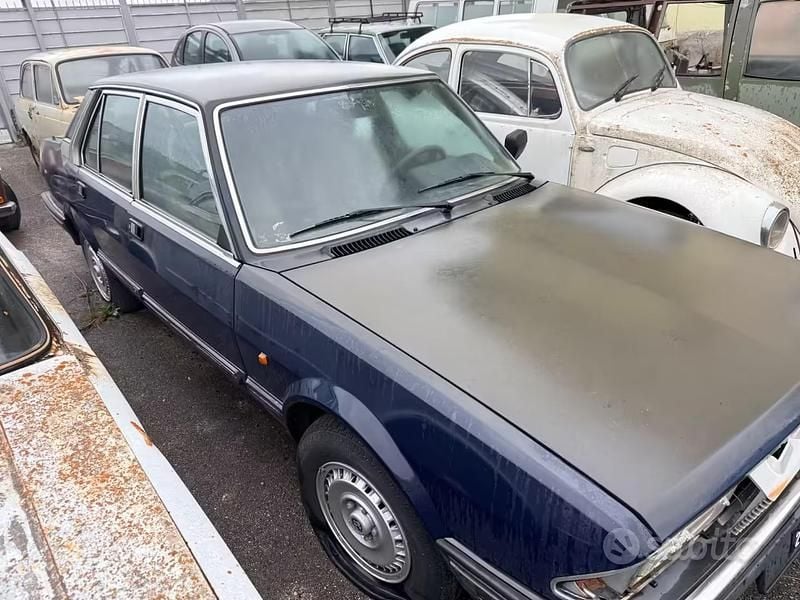 Usata Alfa Romeo Alfa 6 1983 Blu Berlina