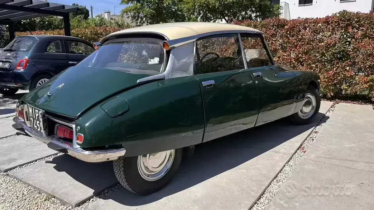Usata Citroën DS 1970 Verde