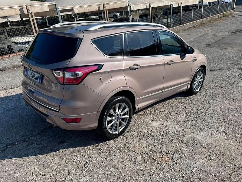 Begagnad Ford Kuga S 150 HK (110 kW) 2017 Gul SUV