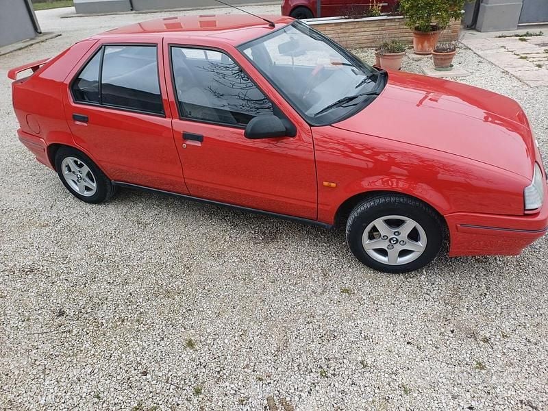 Usata Renault R9 1990 Rosso Berlina